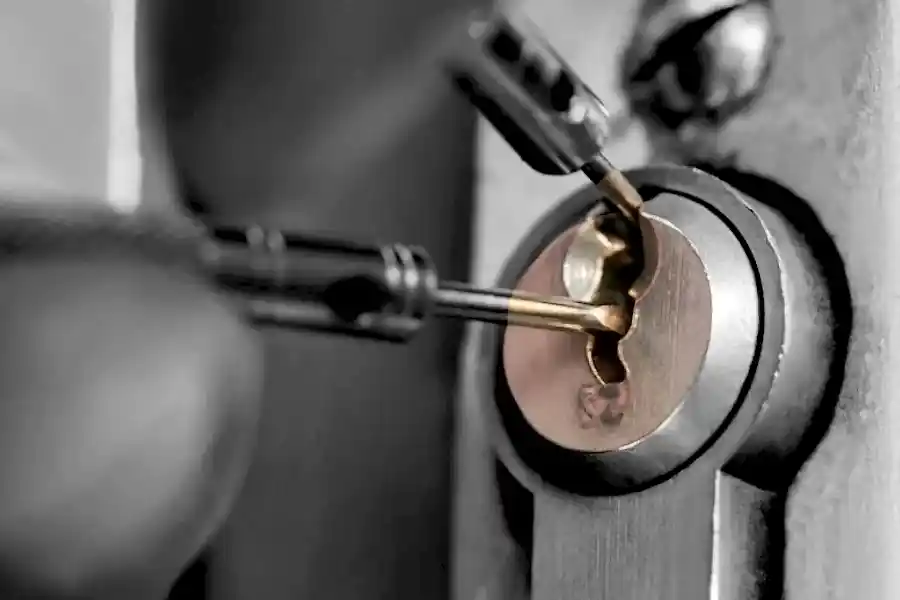 Edirne Çilingir ile Ev Güvenliğinizi Artırmanın Pratik Yolları